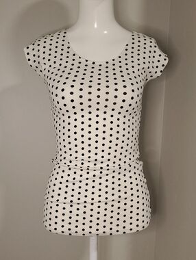 Urban Outfitters White Scoop Neck Polka Dot Tee - Black Dots